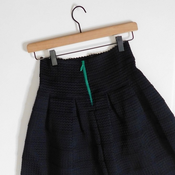 Anthropologie GIRLS FROM SAVOY Black Ponte Bell Skirt Mini Preppy X-Small Small - Picture 10 of 16